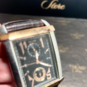 DONALD J TRUMP 2005 Signature Collection Mens Watch w/ Red Box